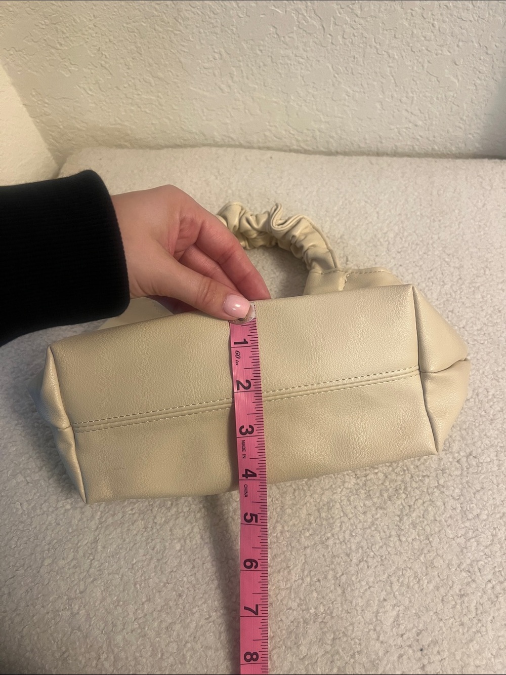 A&F Ruched Handle Handbag - Picture 7 of 7